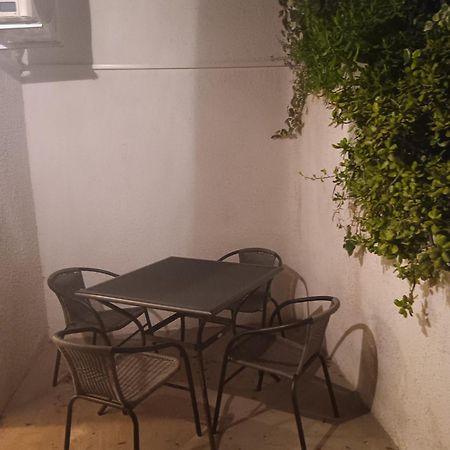 Apartments Luka Uble المظهر الخارجي الصورة