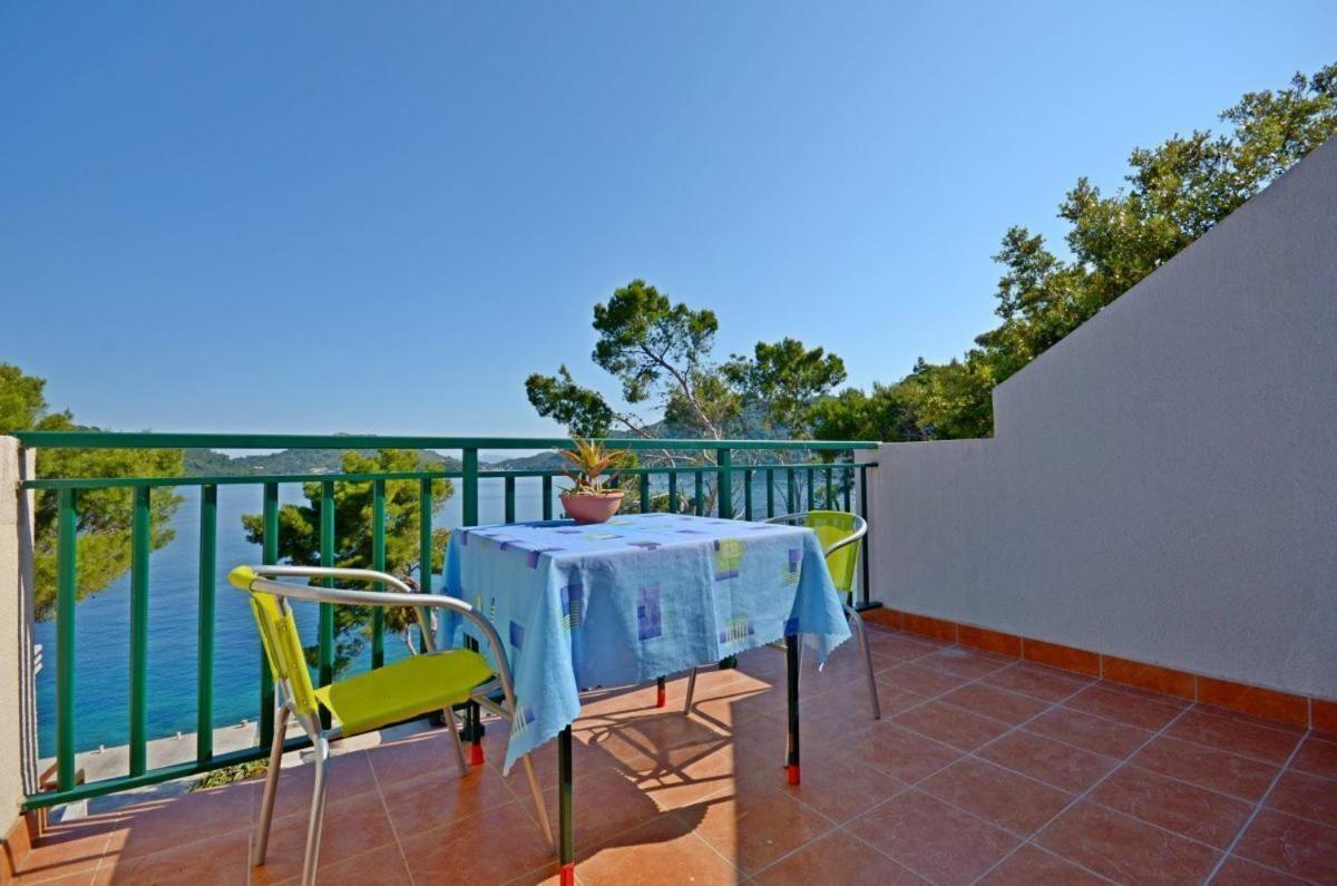 Apartments Luka Uble المظهر الخارجي الصورة