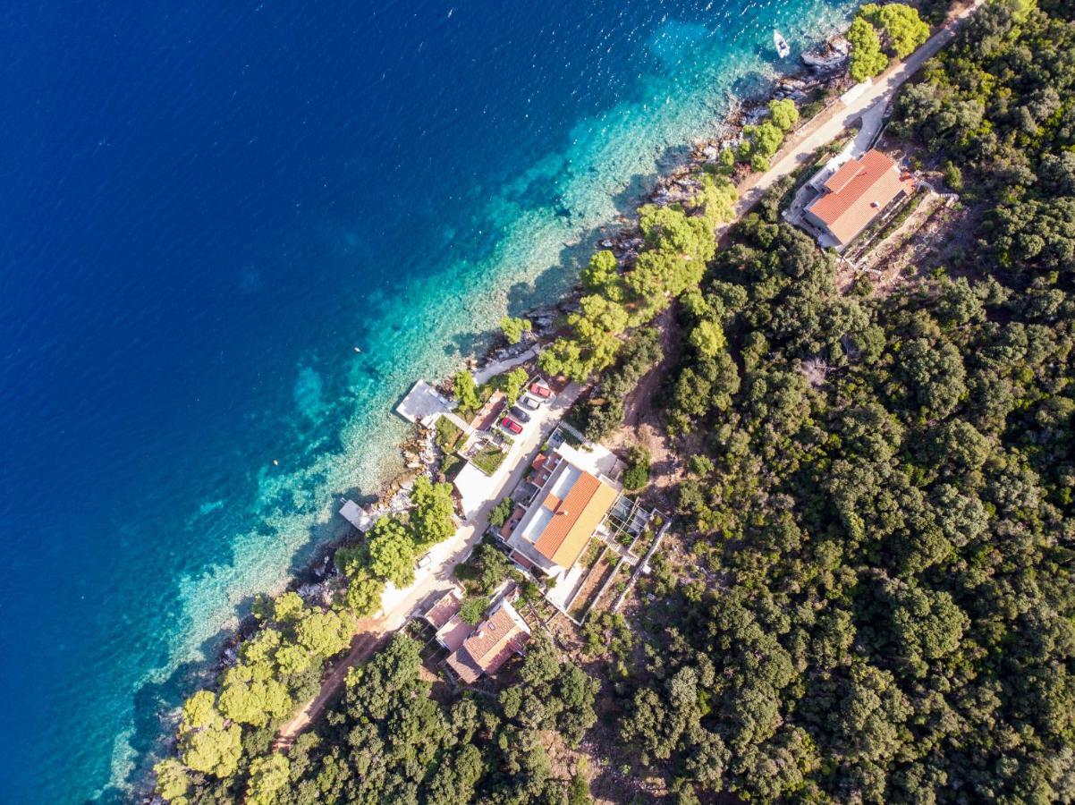 Apartments Luka Uble المظهر الخارجي الصورة