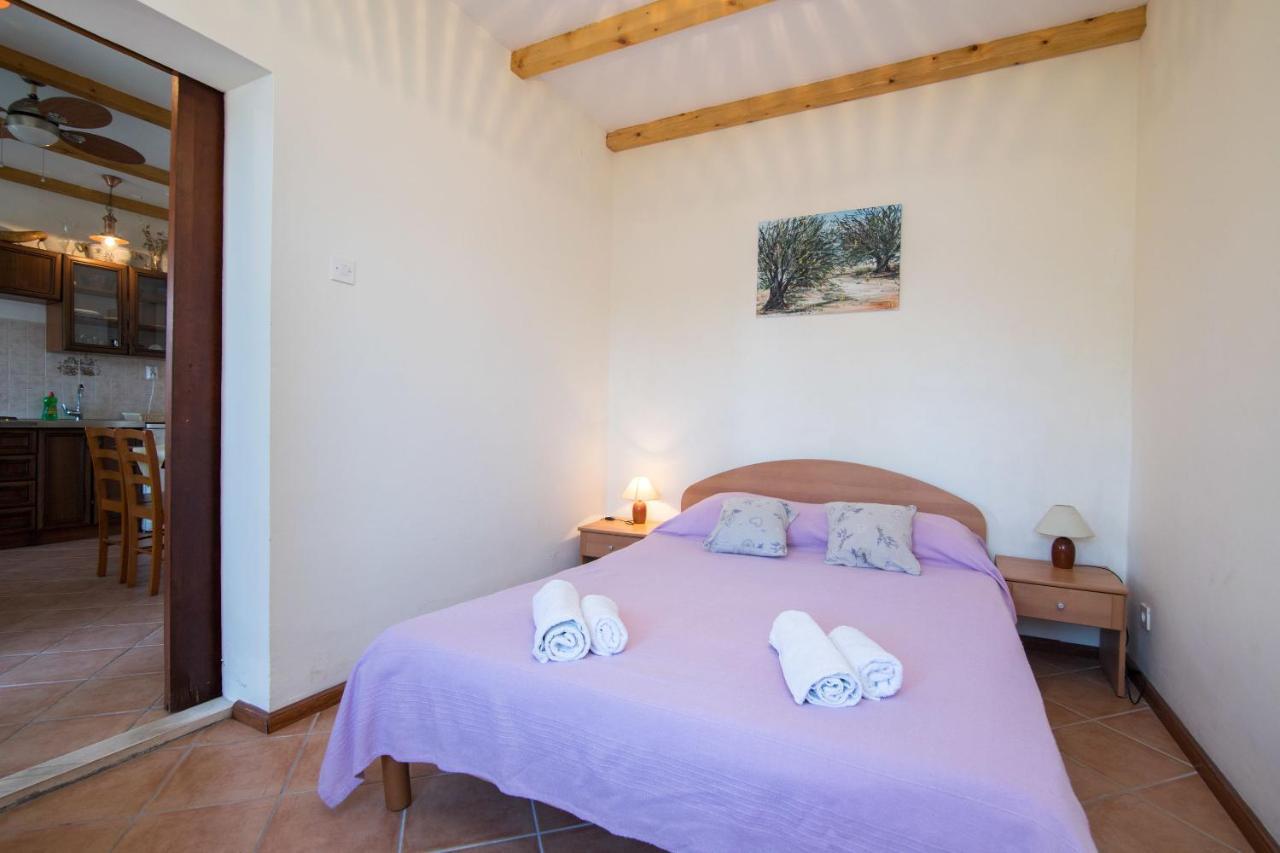 Apartments Luka Uble المظهر الخارجي الصورة